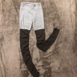 Alo Yoga Goddess Legging